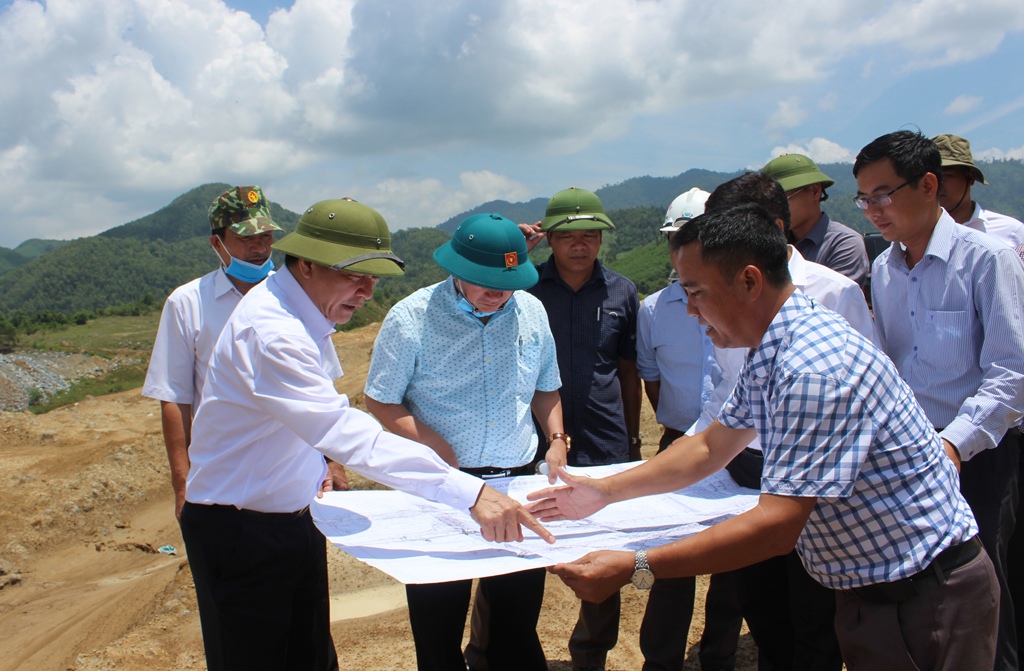 Provincial Party Secretary Bui Van Cuong inspects Krong Pach Thuong reservoir project 